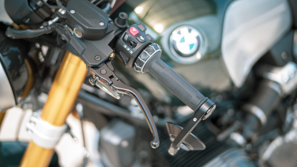 L1005746-1024x576 BMW R12 NineT納車した話